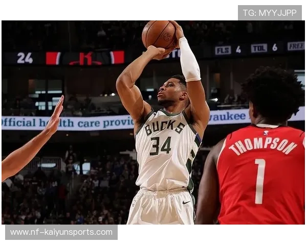 字母哥篮下连续暴扣,雄鹿终场前领先